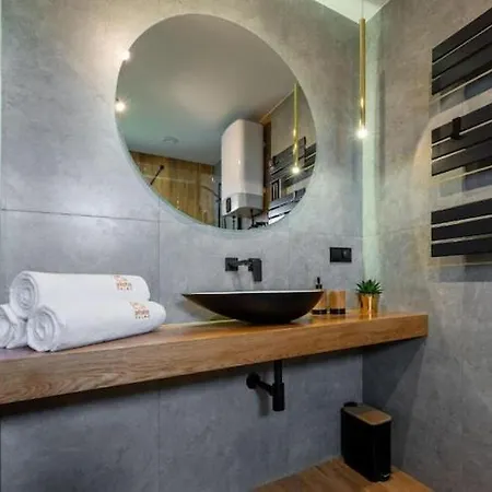 Homes With Access To A Pool, Sauna And Jacuzzi بيت للعطل *