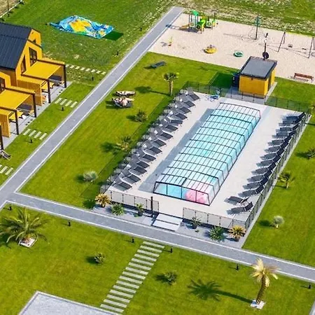 بيت للعطل Homes With Access To A Pool, Sauna And Jacuzzi