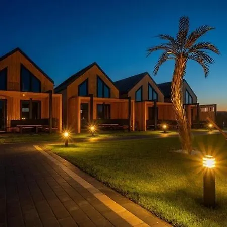 بيت للعطل Homes With Access To A Pool, Sauna And Jacuzzi *